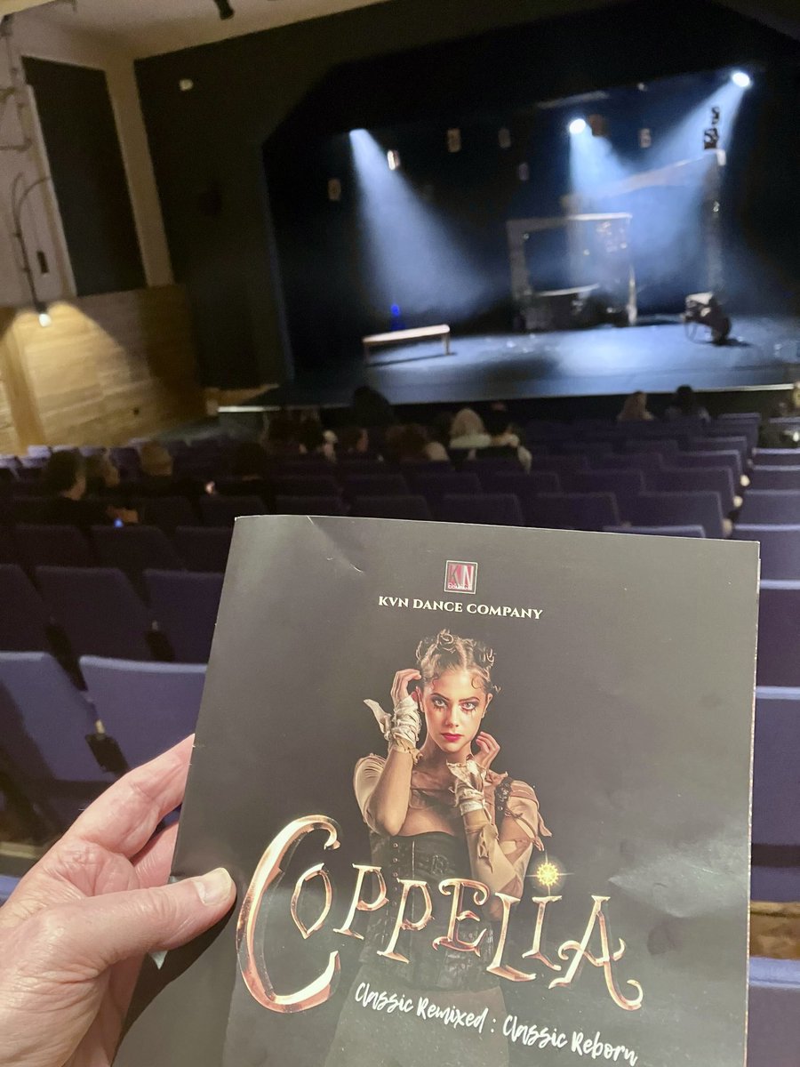 Our mid week entertainment is @KVNdancecompany’s Coppelia at @MaryleboneTHLDN tonight, Besties 🎭

#reviewpending