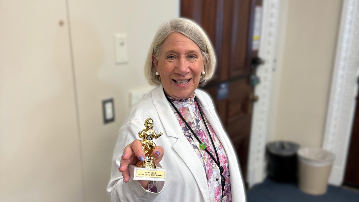 We rolled out the Toddlers' Choice red carpet all the way to the @WhiteHouse & honored mighty leaders with awards: @JKlein46 @WhiteHouseGPC, @NeeraTanden46, & Anita Dunn! Thank you for lifting moms, families, businesses and the economy and hearing our care stories! #CareCantWait