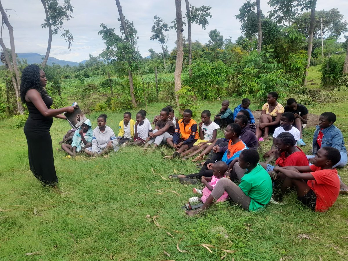 CAITHSKENYA's tweet photo. Today CAITHS Team engaged with Adolescents at Kamasengre primary school safe space where we had an open dialogue (goyo mbaka) on matters SRHR: roles of youth in mitigating SGBV, early teenage pregnancy and related consequences like new HIV/AIDS infections https://t.co/zOLEGL0DzD