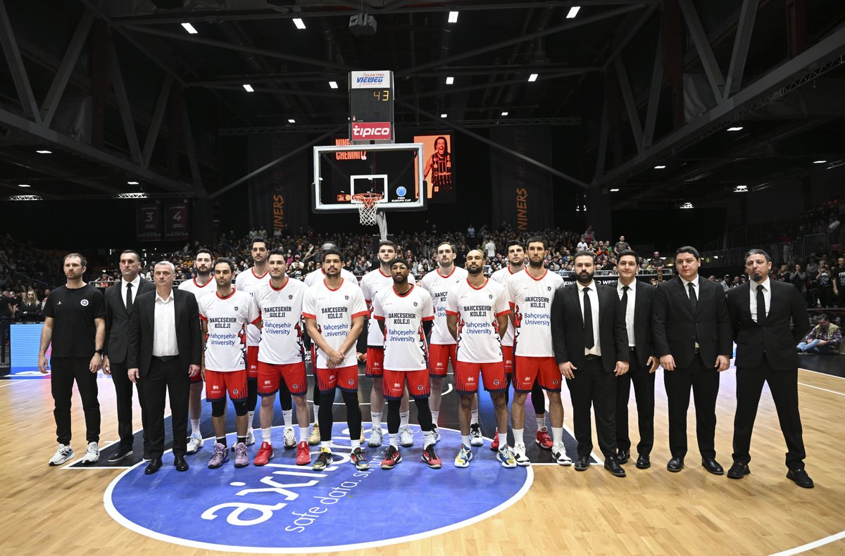 🥈 Bahçeşehir Koleji, FIBA Europe Cup'ı ikinci sırada tamamladı. Bahçeşehir Koleji, 85-74 kaybettiği maçın rövanşında Chemnitz Niners'ı uzatmada 105-95 mağlup etti ancak organizasyonu ikinci sırada tamamladı.