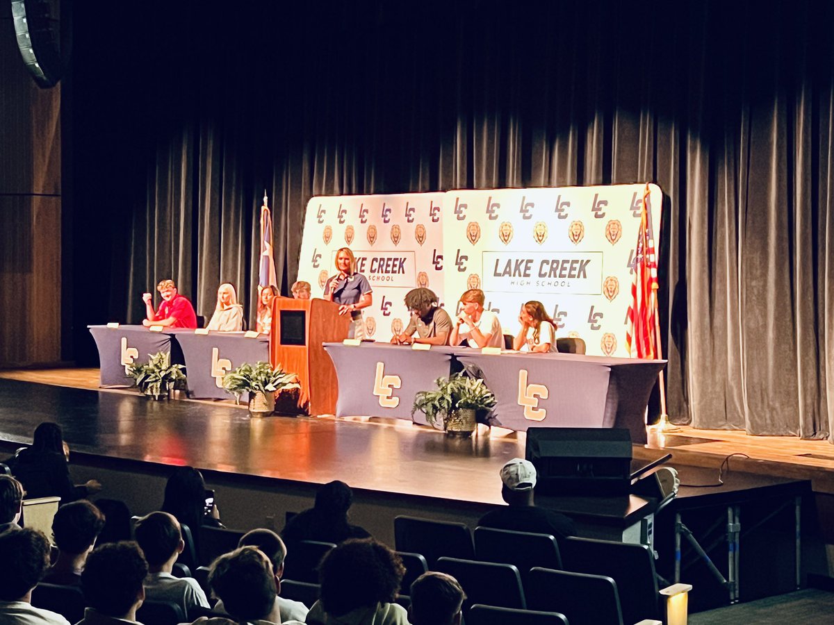 LCHS hosted the final signing day for ‘24 seniors continuing their sport in college. Kami Rucker-🏃‍♀️@ DBU Carson Syndor-⚾️@ Wharton JC Chandler Sutherland-⚽️@ AC Michelle Pugh-🎾@ Ottawa Cole Pospisil-⛳️@ Concordia Grace Verinder-Cheer @ TCU Aedan Lewis-🏀 at Southwestern