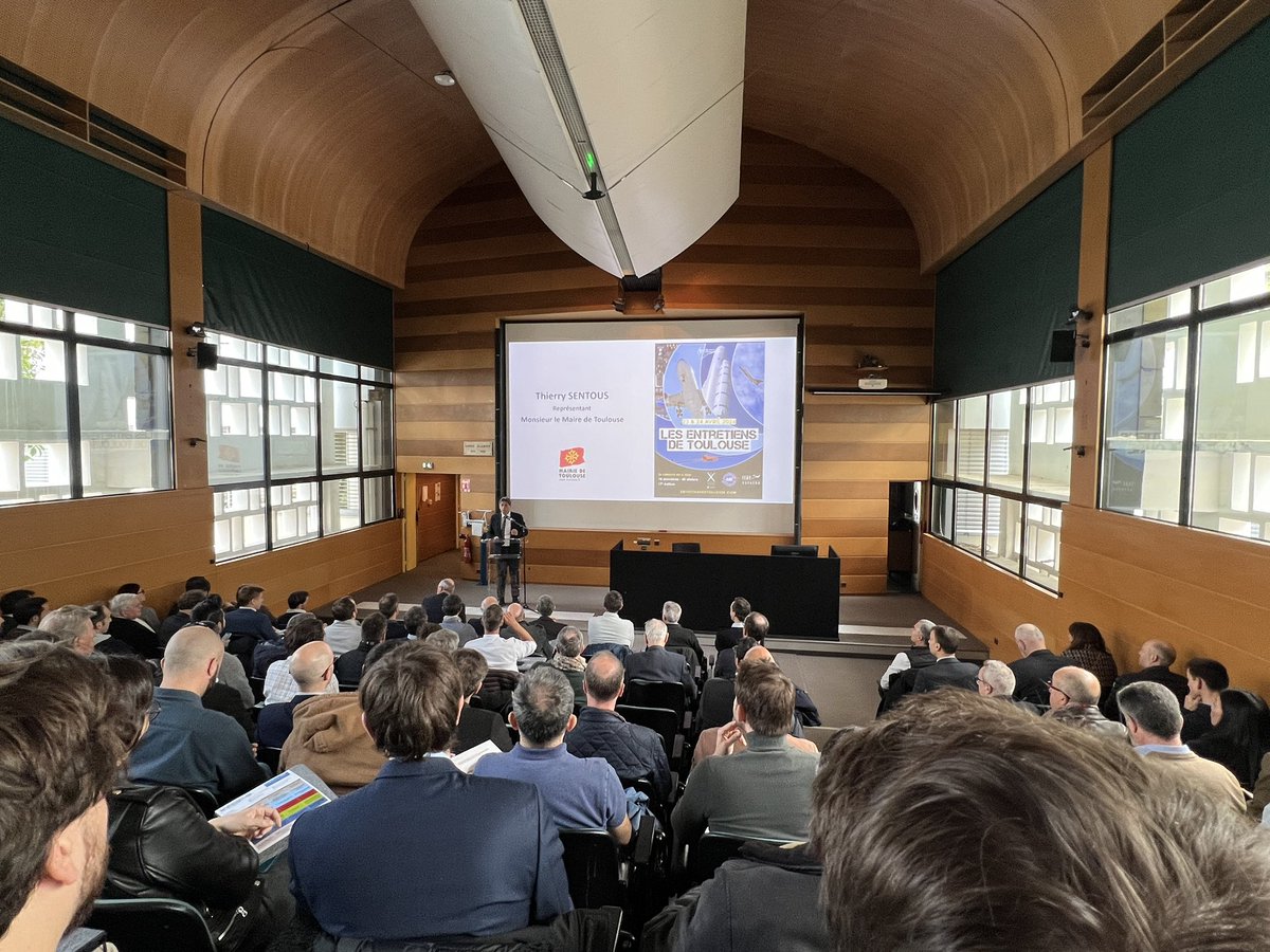 gattimarc33's tweet photo. Les Entretiens de Toulouse édition 2024 sont un succès avec plus de 350 participants, 17 domaines sont adressés avec plus de 68 formations sur deux jours au sein de l’ISAE SUPAERO à Toulouse 
#Innovation
#isae
#entretiensdetoulouse
#formation https://t.co/T5mOoLXB4y