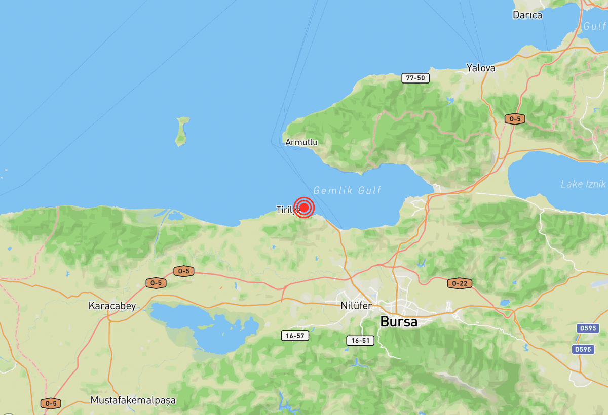 #deprem #DEPREMOLDU #SONDAKIKA #Marmara Denizi
        
Yer: Kumyaka-Mudanya (Bursa)
Büyüklük: 2.8
Derinlik: 11.4 km
Tarih: 2024.04.24 21:17:40
Konum: google.com/maps?q=40.397,…