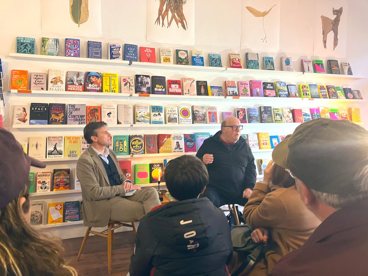 A massive thank you to @ThatIanMarchant for last night. Was really brilliant to hear you talk with @BeardRichard (Mr Beard) about One Fine Day. It is a special book. Thank you for coming to Wendover✨