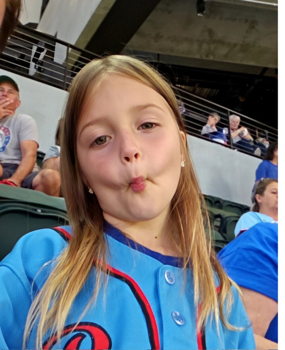 mkace2002's tweet image. #globelifefieldparty
#Rangers