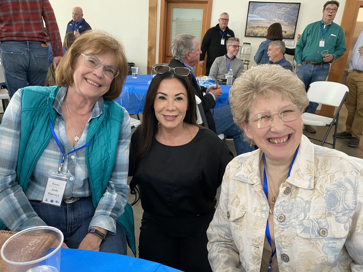 WashingtonSRC's tweet photo. Senators Warnick, Torres, and Short tour the clean, green energy produced in Grant, Douglas, & Chelan counties: hydro & green hydrogen. #PowerWA #waleg
@GrantPUD @DouglasPUD @ChelanPUD https://t.co/UbsVm5eraD