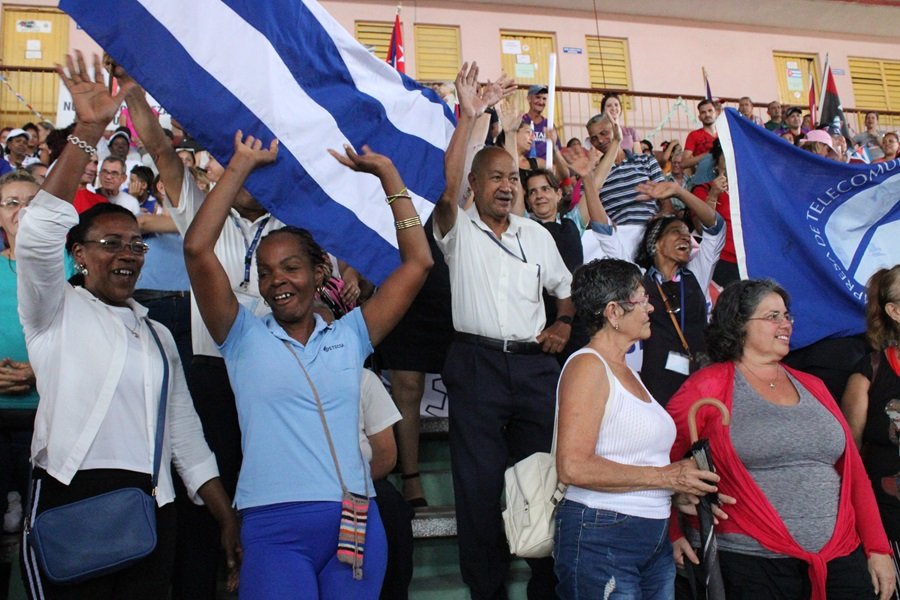 🇨🇺 Trabajadores de los 15 sindicatos del territorio espirituano patentizaron hoy su compromiso de participar masivamente en el desfile por el Día Internacional de los Trabajadores. 🇨🇺#Mayo #PorCubaJuntosCreamos🇨🇺