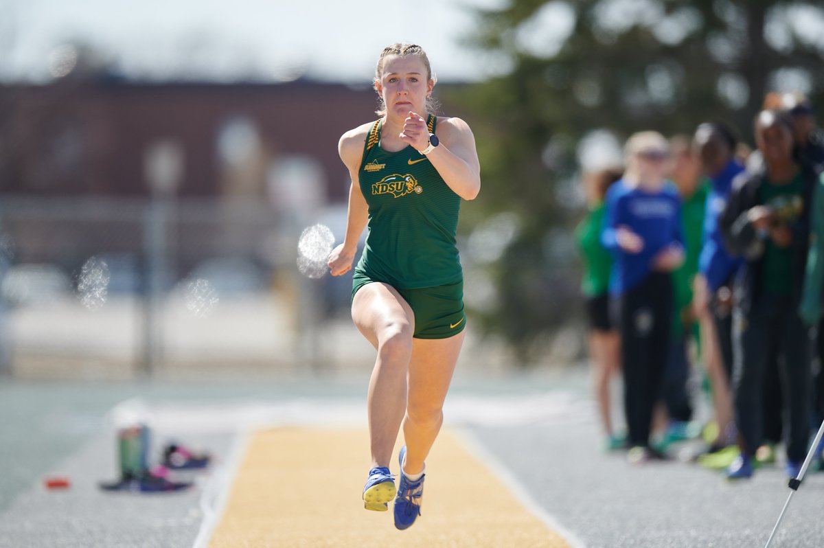 Grace VanErp set a new personal-best in the triple jump at Minnesota, going 38-08.25 (11.79m) for 2nd place.