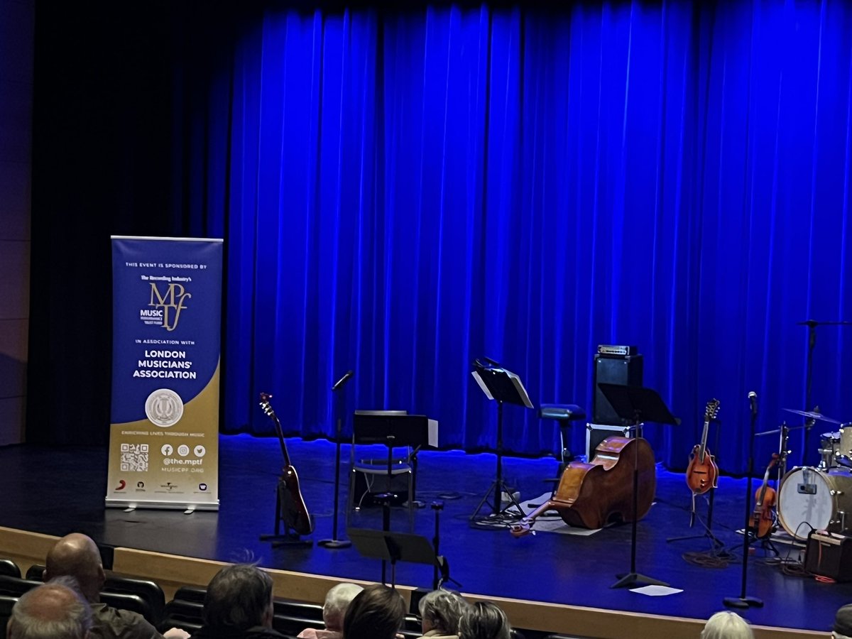 Waiting for Jazz for the People concert to start at the @TheWolfLdn at the downtown @londonlibrary.