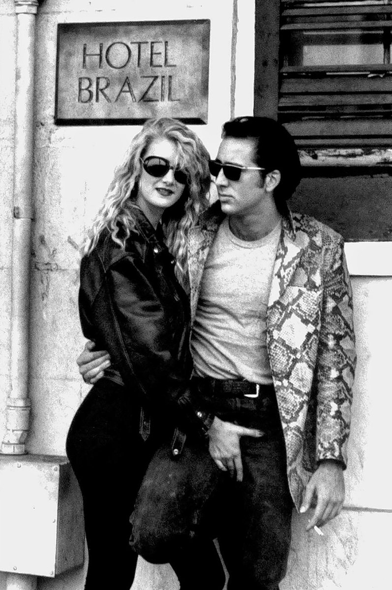 Laura Dern and Nicolas Cage on the set of 'WILD AT HEART'