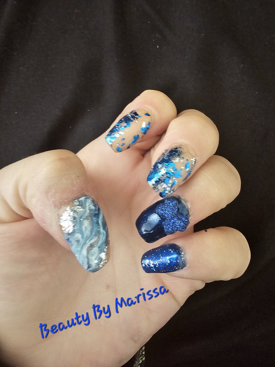 marissaleanne92's tweet photo. Nail Art | blue Daydream  #nailart #handpainted #BeautyByMarissa https://t.co/hjJW09siaZ