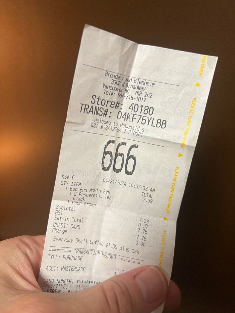 Cra1gRoberts's tweet photo. Went to McDonald’s for breakfast and looks like today is gonna be my lucky day https://t.co/rtfclIWEhM