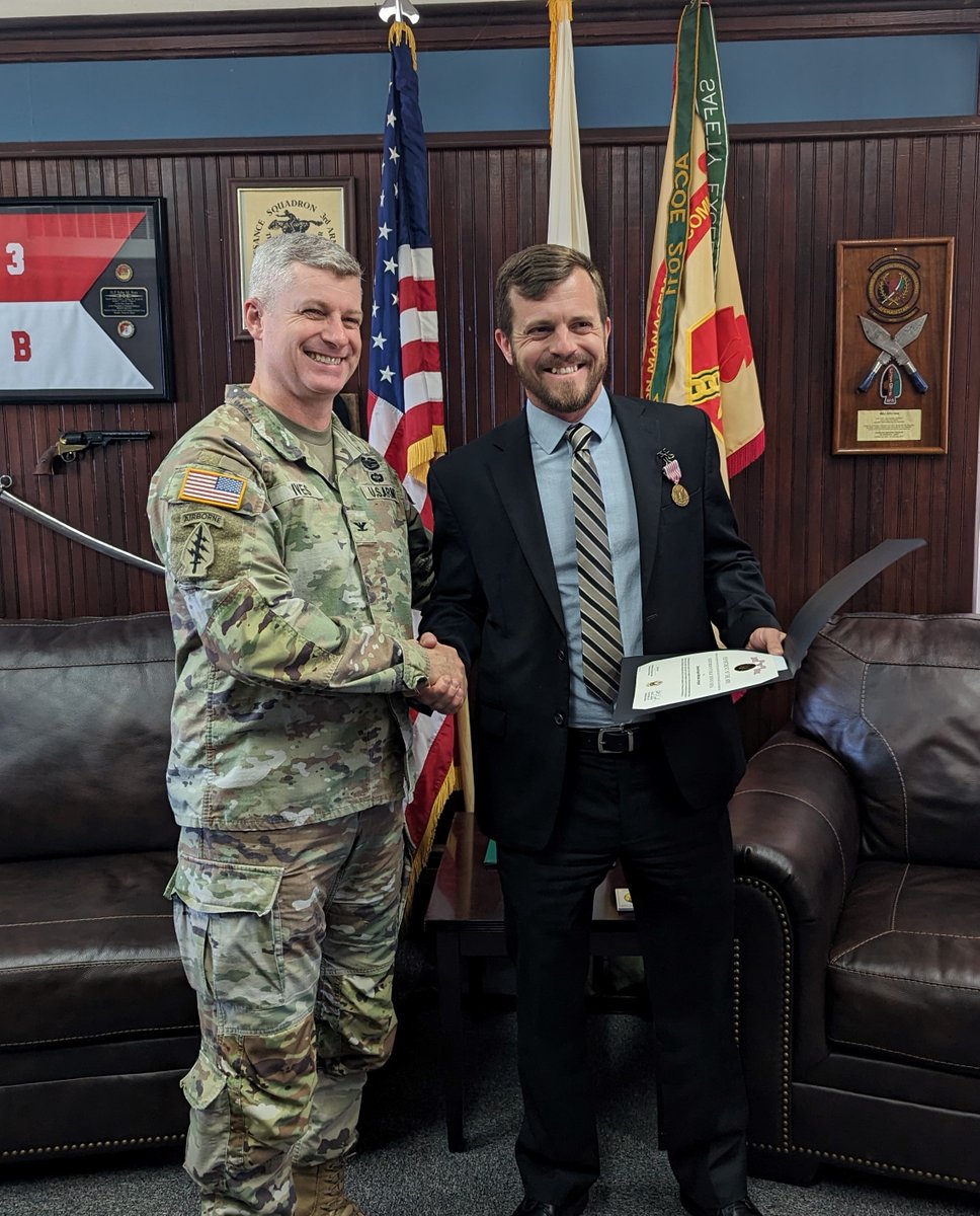Last week, SA Michael Livingood received the Army's Meritorious Public Service Medal for his work and partnership with the Fort Huachuca Military Police on a fraud investigation. Thank you to U.S Army Fort Huachuca for the incredible honor. #Partnerships