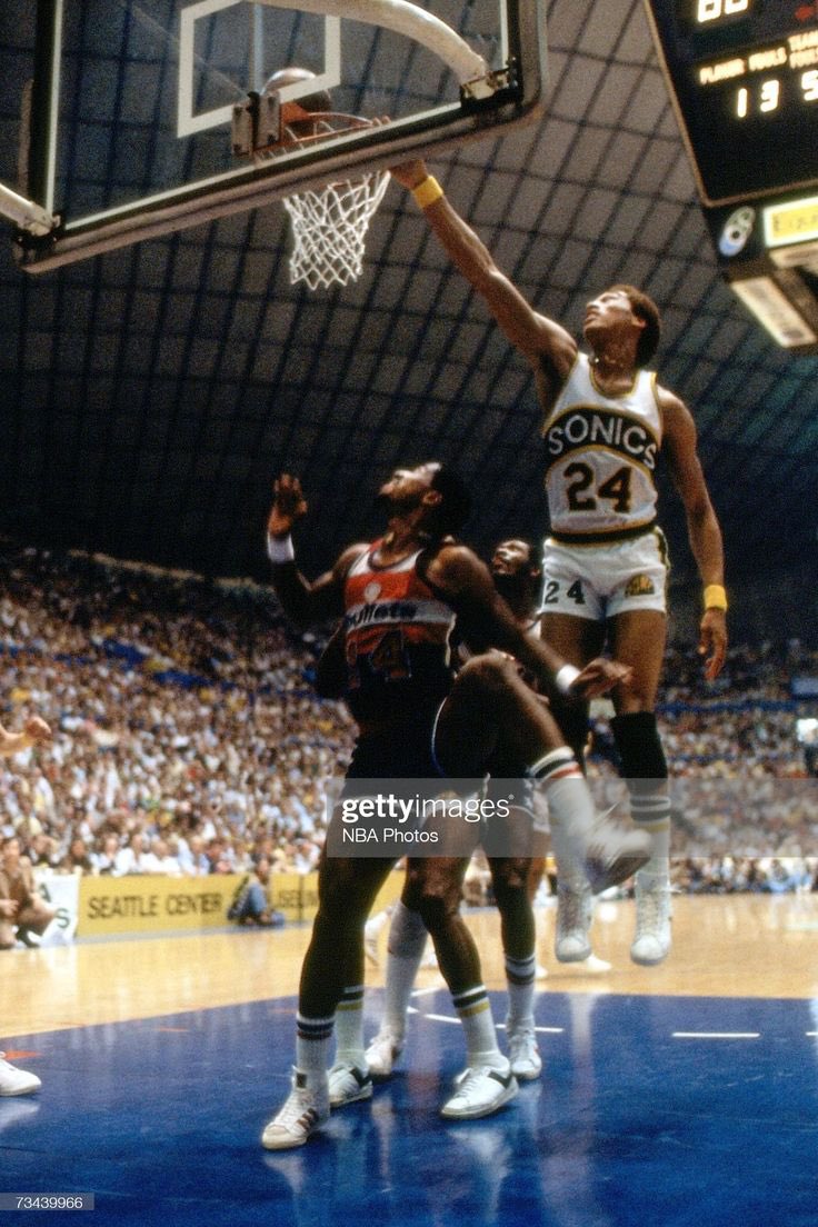 I will never understand how the #NBA  doesn’t celebrate the  70’s #DowntownFredBrown 
#NBAChampion #NBAAllStar #ThreePointPercentageLeader
#thaendofdabench #holdmybeersports