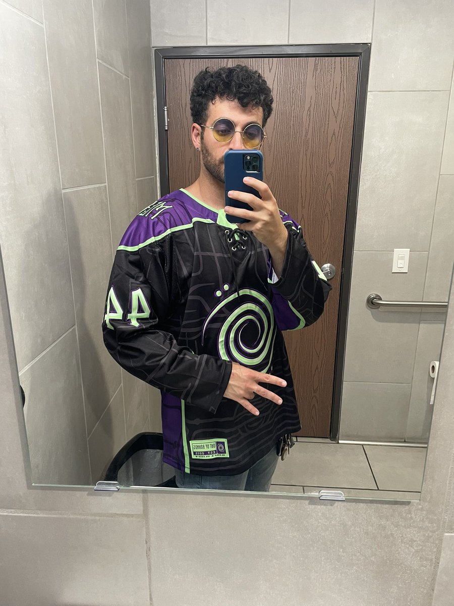 i wore my mersiv jersey to my last day of classes