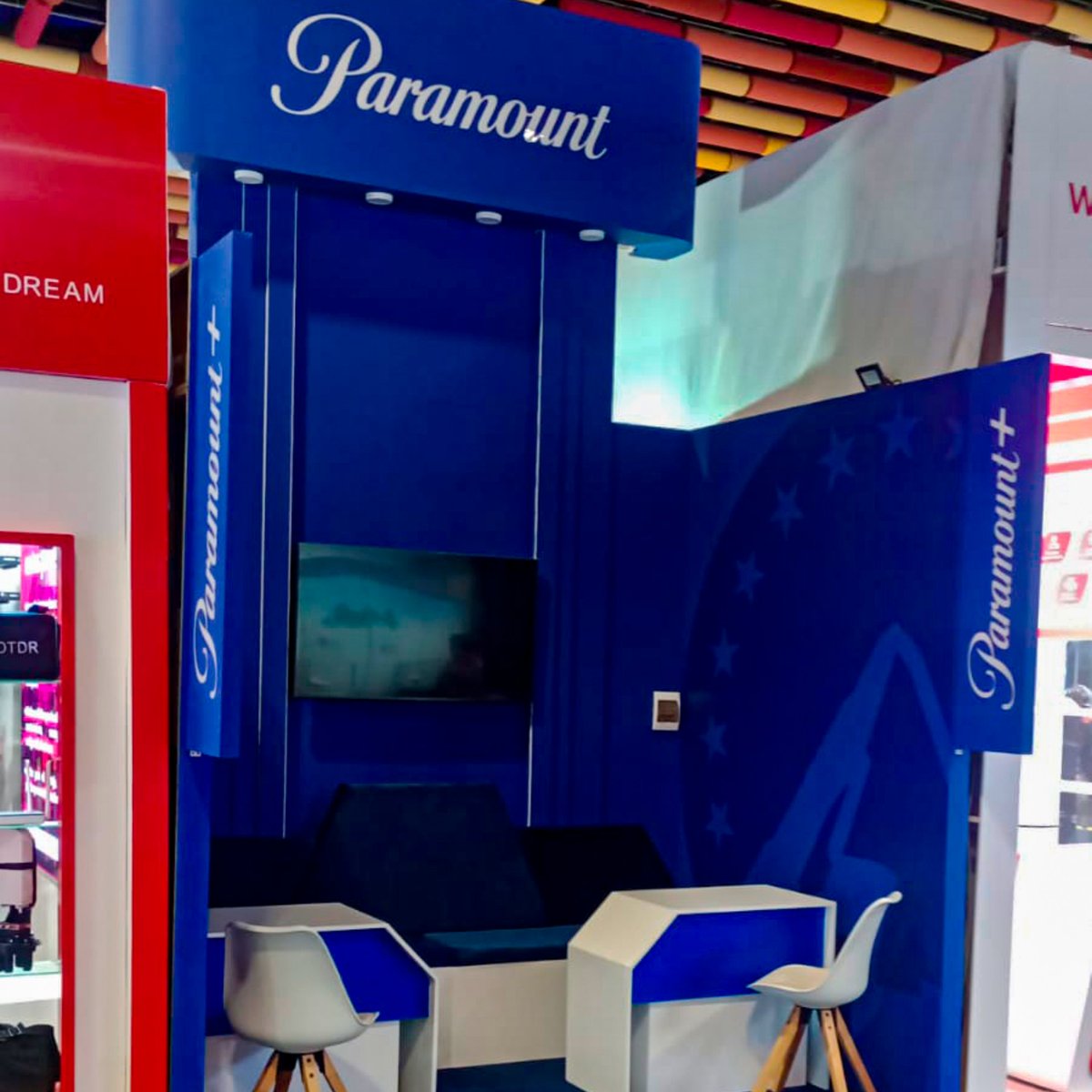 Modularteperu's tweet photo. ¡Celebramos con entusiasmo la llegada de un nuevo cliente a la familia Modularte!🎉 Hoy damos la bienvenida a Paramount, para quien hemos diseñado, ejecutado e instalado su stand comercial para el evento de la cumbre APTC que inicia hoy mismo.
Contacto:
🌐 https://t.co/z1t5G5jaZ6 https://t.co/ziYTa48qt5