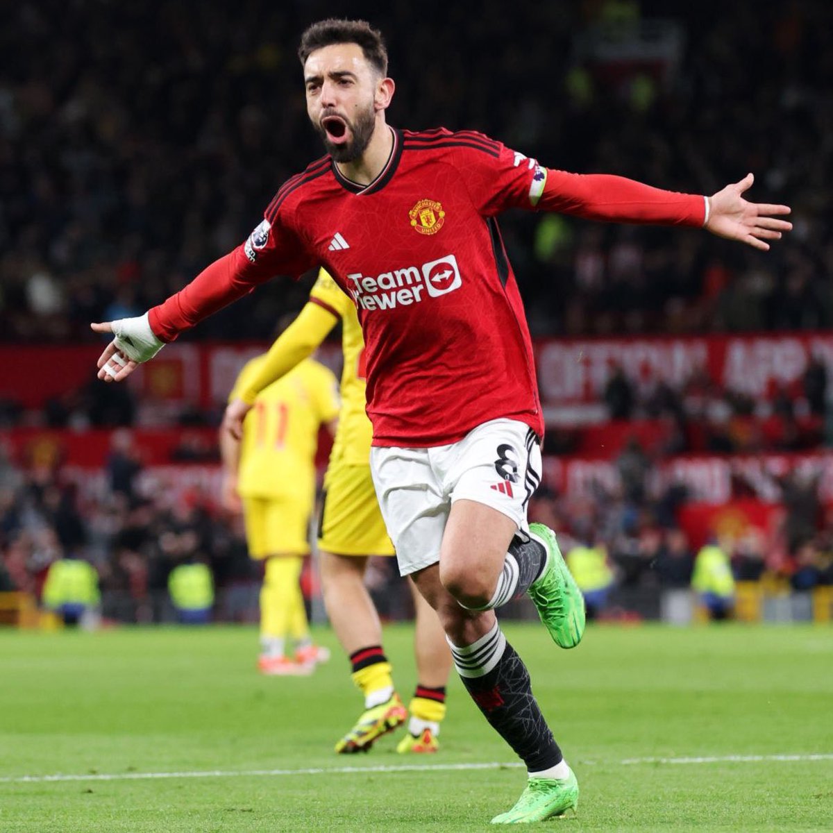 centregoals's tweet photo. 🚨🚨| Bruno Fernandes goal contribution in the Premier League:

▪️54 goals 
▪️40 assists

Only Mo Salah has more since his Prem debut. 🤯👏 https://t.co/Ad34SX0QFG