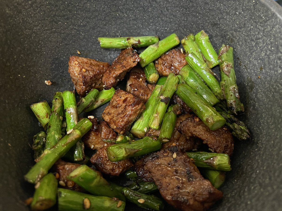 Hihihi. Kid got stew meat at Costco and made crispy steak bites and sparagus in air fryer! No shares for doggies because last night doggies had one million farts.