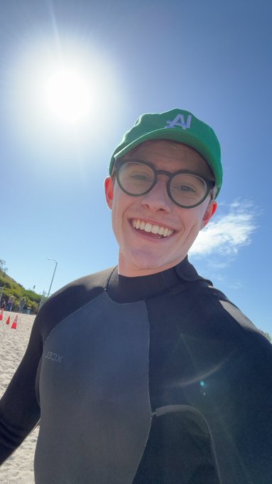 Surfing for the first time today https://t.co/aZLtANoFkO