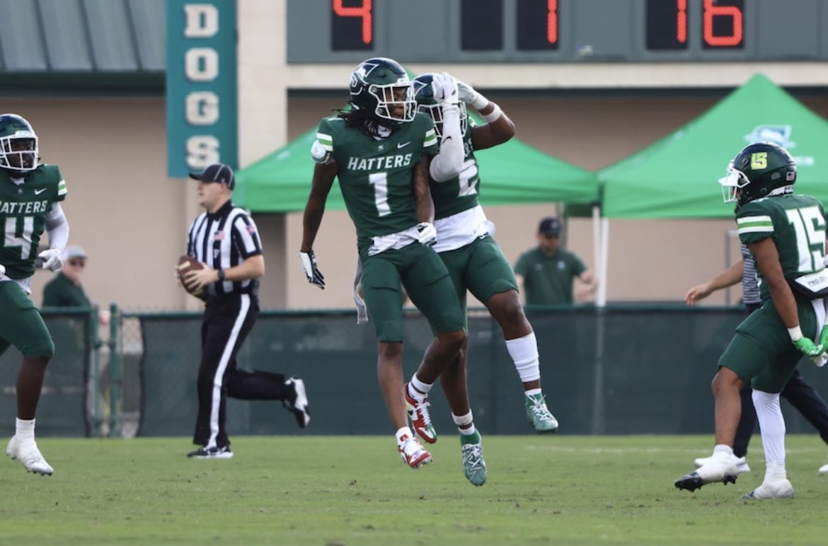 mason_scott52's tweet photo. Blessed to receive an offer from Stetson
University #HatterNation #AG2G

@CoachMaloneyOL @RomeoPellum
@GregBiggins @MillikanHSFB https://t.co/nPuQTmlf0M