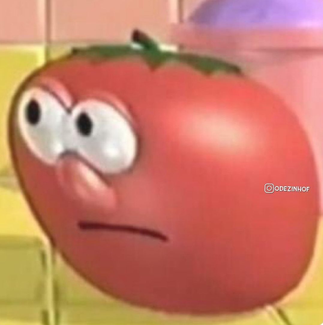 O tomate que eu tirei do meu hambúrguer vendo eu colocar ketchup nele: