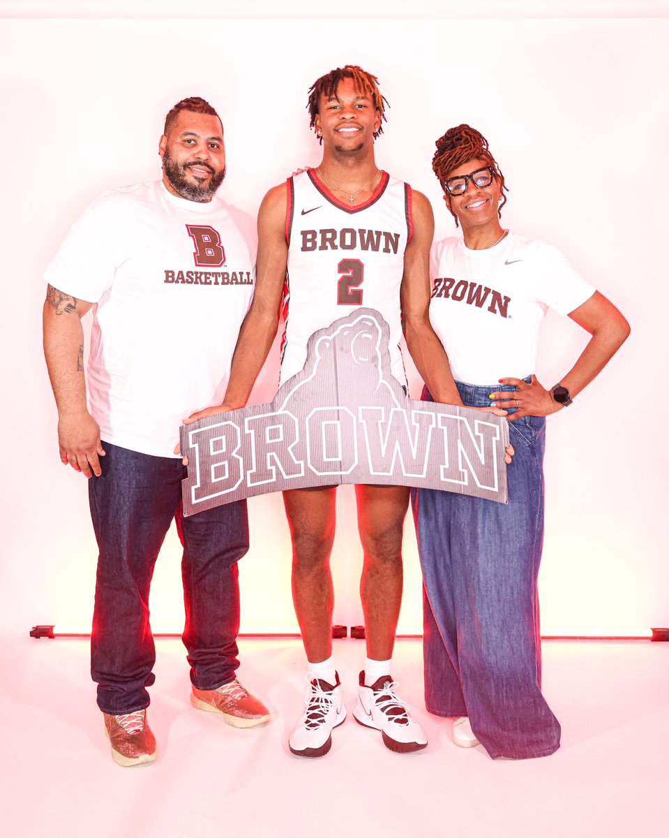 Thanks to coach Martin  <a href="/BrownU_MBB/">Brown Men's Basketball</a> @CoachTatBrownU <a href="/tysboogie21/">Tyson Wheeler</a> and the rest of the coaching staff for hosting my family and I on my first official visit!