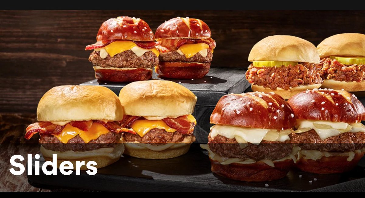 I guess I am hungry. I wish I could order this from my @AMCTheatres Aventura 24. #AMC Sliders 🍔 Bacon Beer Cheese 🧀😋😋😋