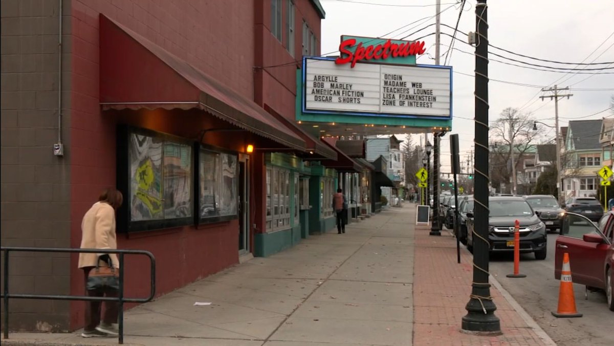 WTEN's tweet photo. Albany’s #Spectrum8 Theatre sets grand reopening celebration https://t.co/9AqQF8NBn6 https://t.co/skpntQ66xf