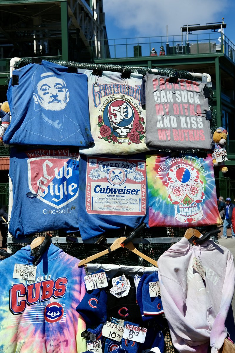 richcoledesign's tweet photo. Cubs gear never goes out of style. ⚾️

#cubs #chicagocubs #apparel #teeshirts #style #fashion #photography #photo #wrigleyville #chicago https://t.co/22gvAlLOFF