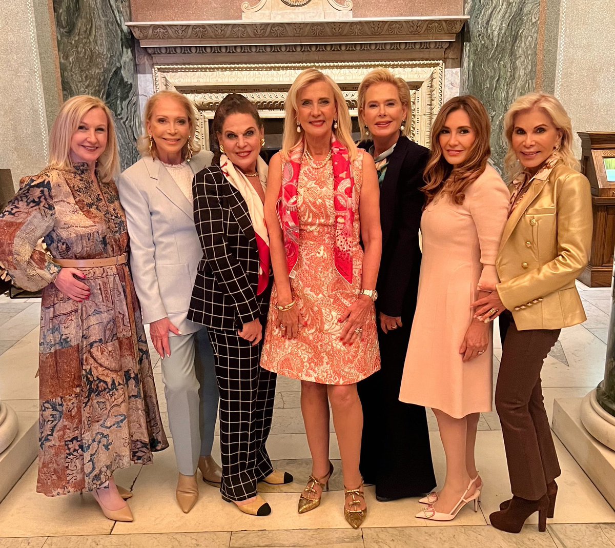 FabAtAnyAge's tweet photo. Wonderful break in the week by celebrating @ruthrmiller actually birthday. Thank you @skhemingway for  this yummy lunch at the University Club. We all had a great time! @suzankremer1 @cherirkaufman @pamelamorganlifestyle @katlean_demonchy @maria_fishel #friendssupportingfriends https://t.co/y8tSs7A0wI