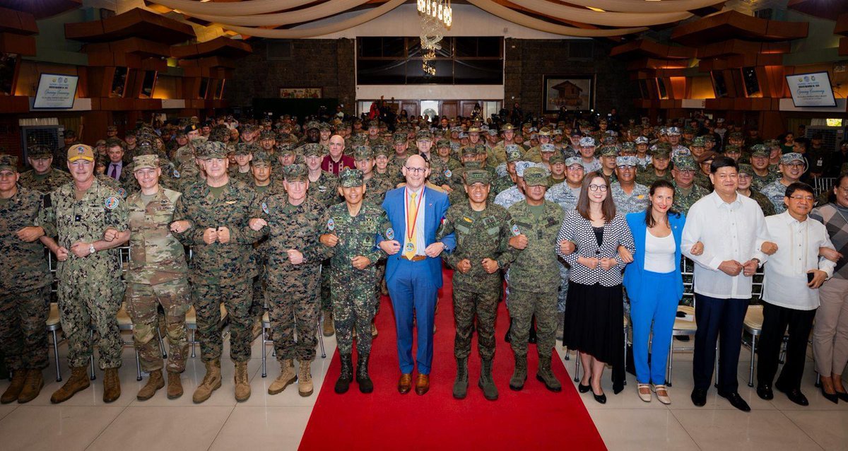 Shoulder to Shoulder🤝 #Balikatan24 is off to a #StrongAndStrategic start following an opening ceremony in Manila #Balikatan encapsulates the spirit of unity & shared responsibility, epitomizing the enduring partnership between the US & the Philippines @USArmy @yourphilarmy