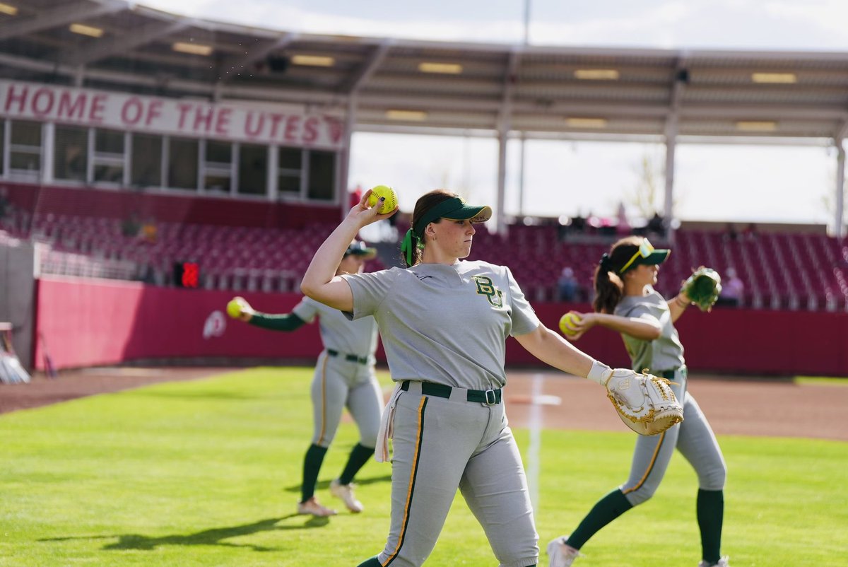 BaylorSoftball tweet picture