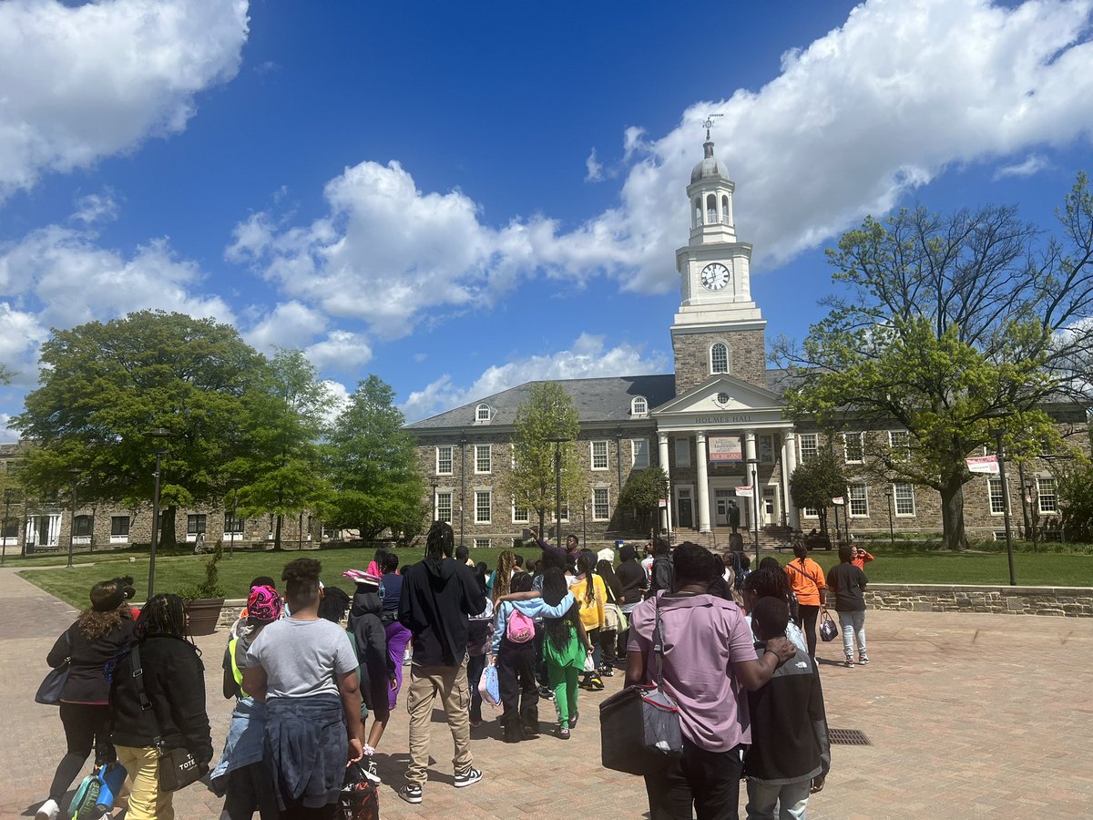 Mr. Perry tweet media