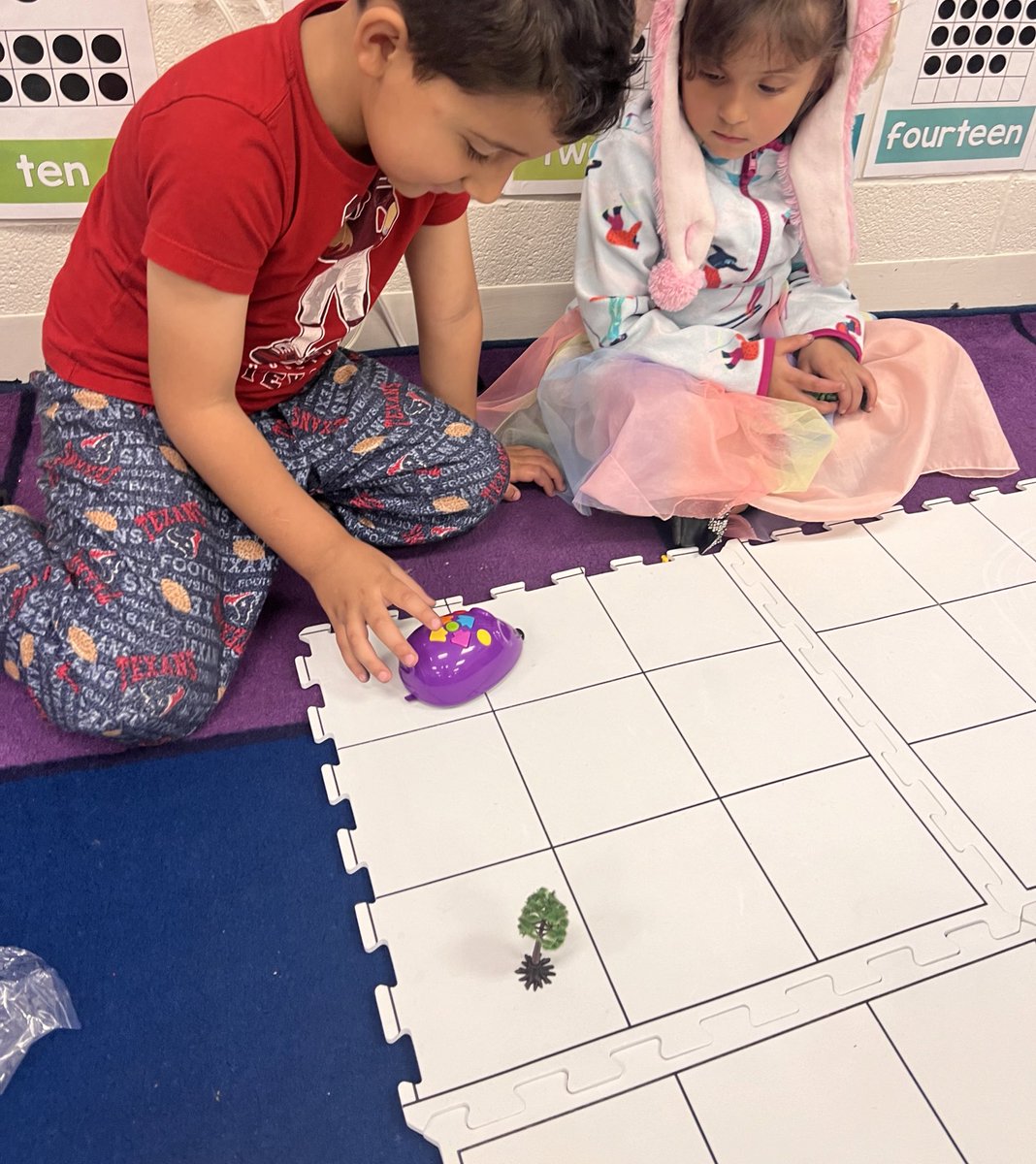 kjimenezprek's tweet image. Our PLTW Spatial Sense and Coding unit was a class favorite!Witnessing my students' excitement and engagement was incredibly rewarding! #PLTW #SpatialSense #CodingFun #prek @Las_Yescas
