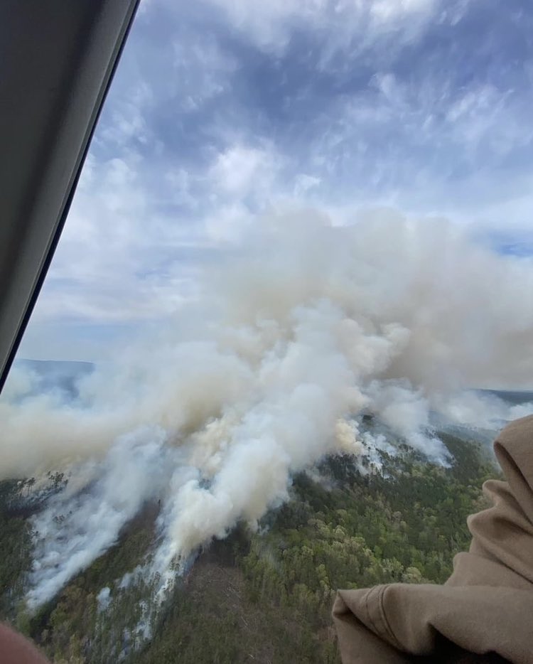 HotshotWake's tweet image. A sweet burn in Anniston, Alabama from last week. 

The pilots say the Hotshots on the ground crushed it.

Thanks ms to the subscriber that shared this 📷. 🙏
#wildfire #ALFire