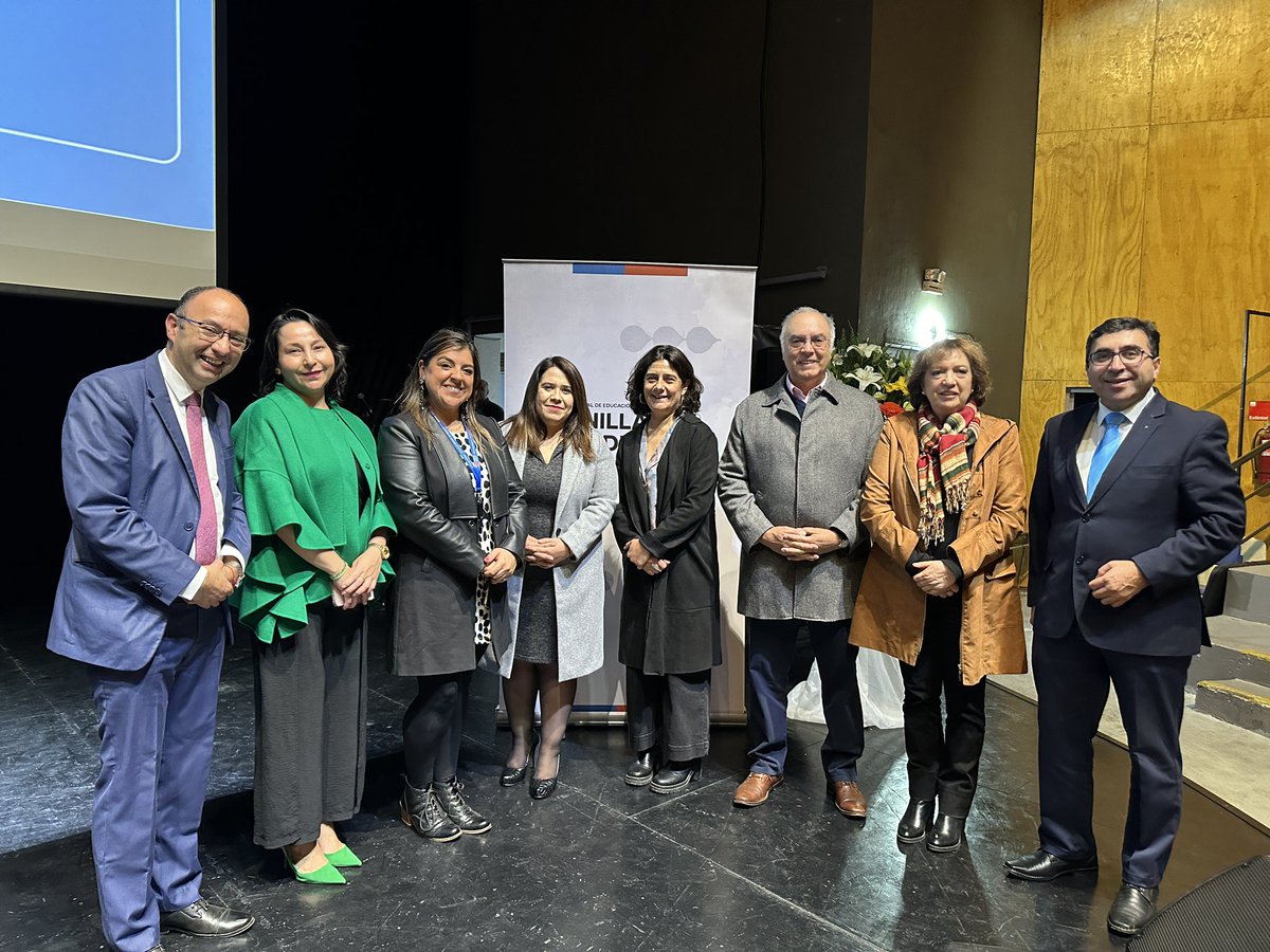 #CuentaPública2024 🏫
Con presencia de la Subdirectora de Desarrollo Estratégico <a href="/EduPublicaCL/">Dirección de Educación Pública de Chile (DEP)</a> , Seremi de Educación de Ñuble, Delegada Presidencial Provincial de Punilla, autoridades locales y directores, se realizó este miércoles nuestra cuenta publica participativa 2024 📑