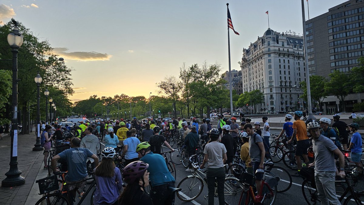 Good turn out for an early-ish Wednesday ride downtown to @MayorBowser's office!