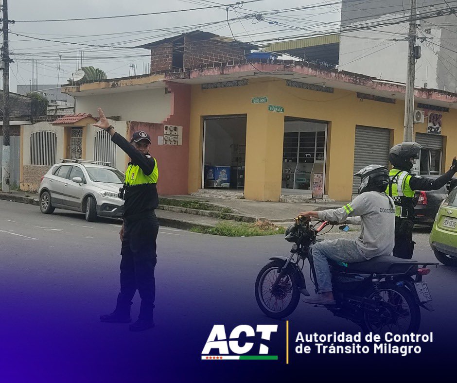 ACTMilagro's tweet photo. #ACTinforma
Agentes civiles de tránsito se aseguran de brindar un tráfico fluido en los exteriores de las instituciones educativas. 
#educacionentransito
#acteduca
#pilasconlavelocidad https://t.co/DaM1ZjV3uS
