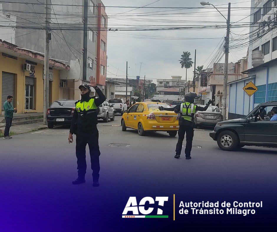 ACTMilagro's tweet photo. #ACTinforma
Agentes civiles de tránsito se aseguran de brindar un tráfico fluido en los exteriores de las instituciones educativas. 
#educacionentransito
#acteduca
#pilasconlavelocidad https://t.co/DaM1ZjV3uS