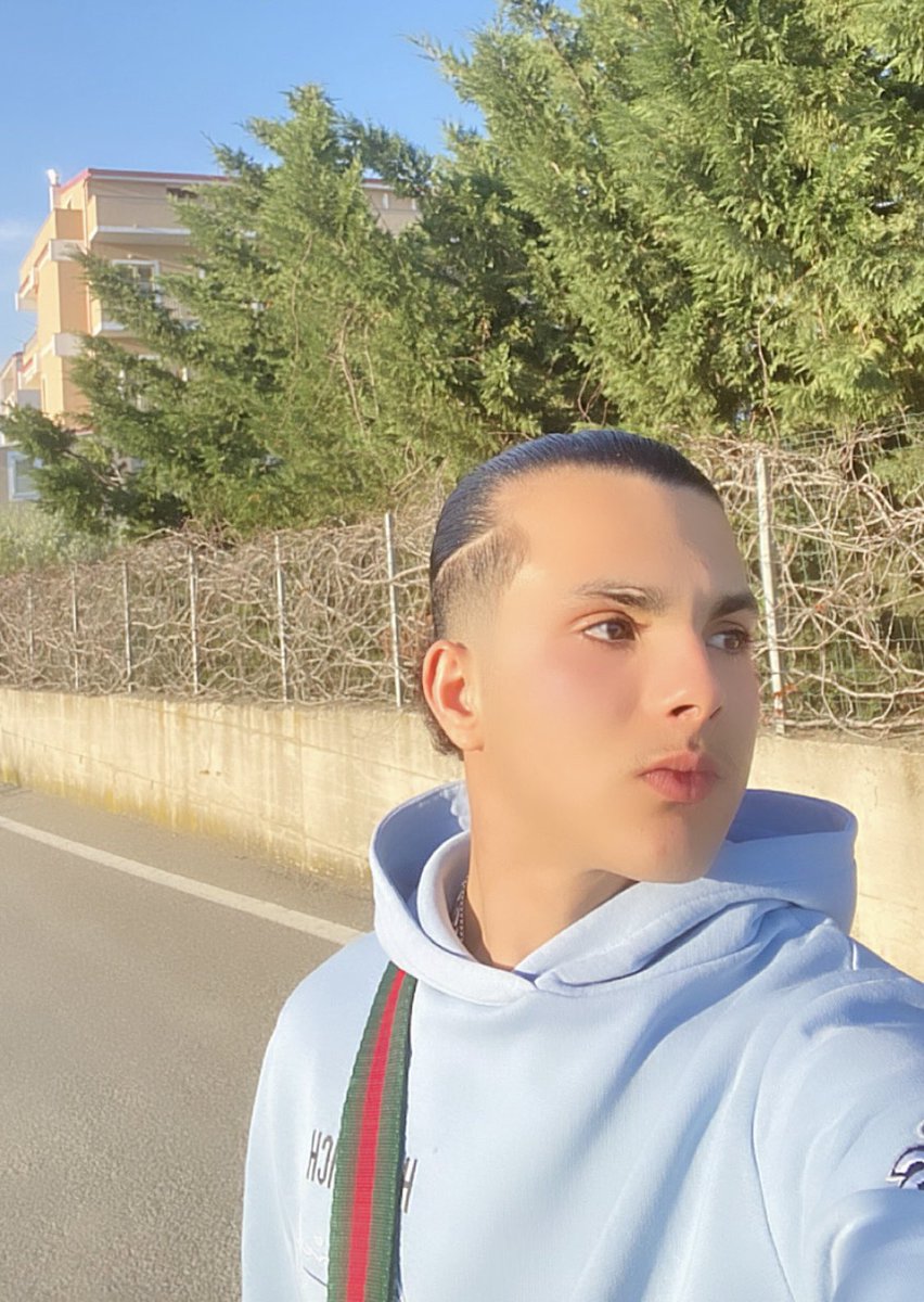 mafia__206's tweet photo. "لعبوها نساونا .. 
نسيناهم وخليناهم يلعبو"…🥷🏿 https://t.co/axfTeJIM0L
