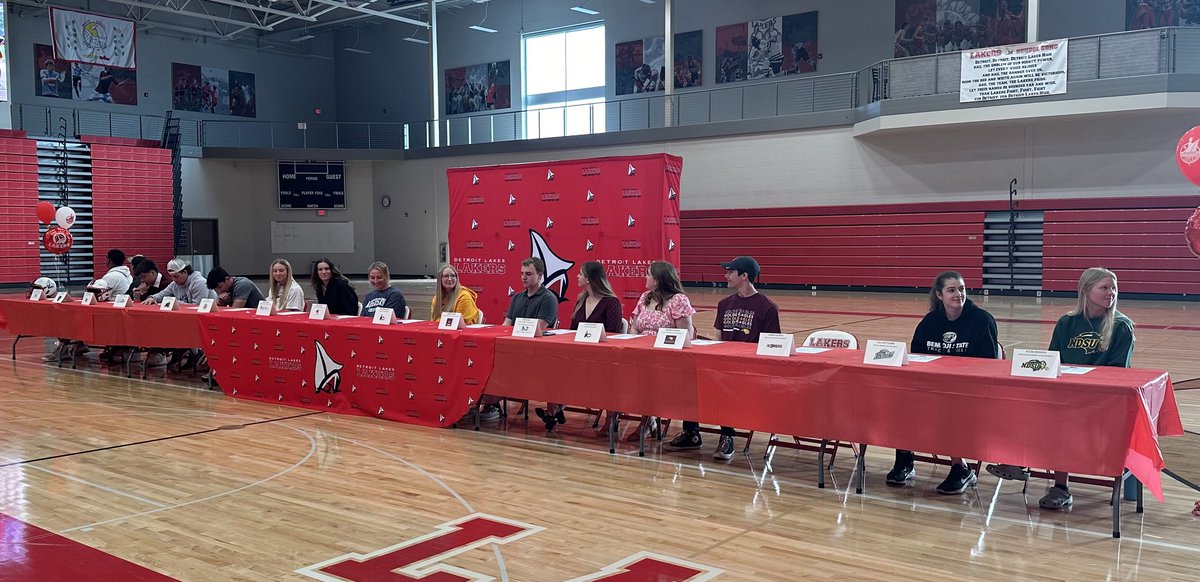 Congratulations to all of the seniors we celebrated tonight who will be continuing their activities at the collegiate level. #ChampionsinLife #LakerPride ⁦@DLPublicSchools⁩ ⁦@KdlmSports⁩ ⁦@cooperkanthak⁩ ⁦@NickLSports⁩