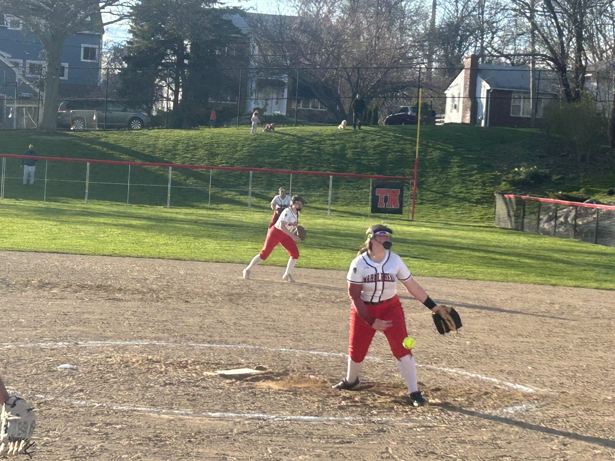 GloverElem17's tweet photo. Headers beat Swampscott 11-0 behind Tessa Francis’s 18k masterpiece!@MHSMagicians_AD @MHDSchools https://t.co/ZoVU7jbw9j