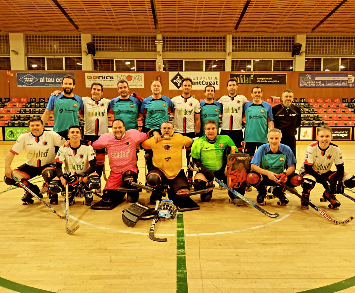 Seguim a la lliga de Veterans, avui visita del @fcbeterans amb empat a 5 vs <a href="/phcsantcugat/">Solideo Patí Hoquei Club Sant Cugat</a> Veterans A, ha quedat tot molt empatat com a bons germans! #oldleague #hoqueipatins