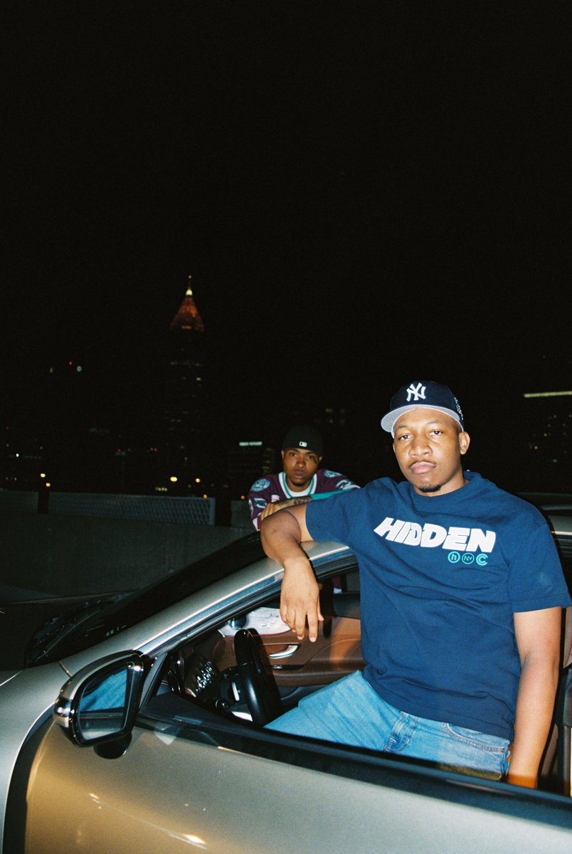 Jiggs285's tweet image. "God don't like ugly, but he gots to love HUNGRY" 🦍🦍 #GangstaPartyVideoTOMORROW #BellyOfTheBeastOTW ♨️

📸: @kxsta