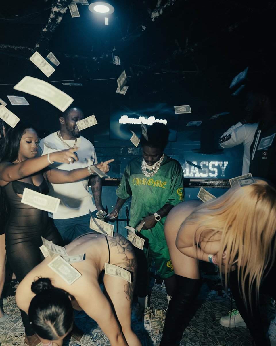 HardestFitPics's tweet image. 42 Dugg in full Chrome Hearts fit