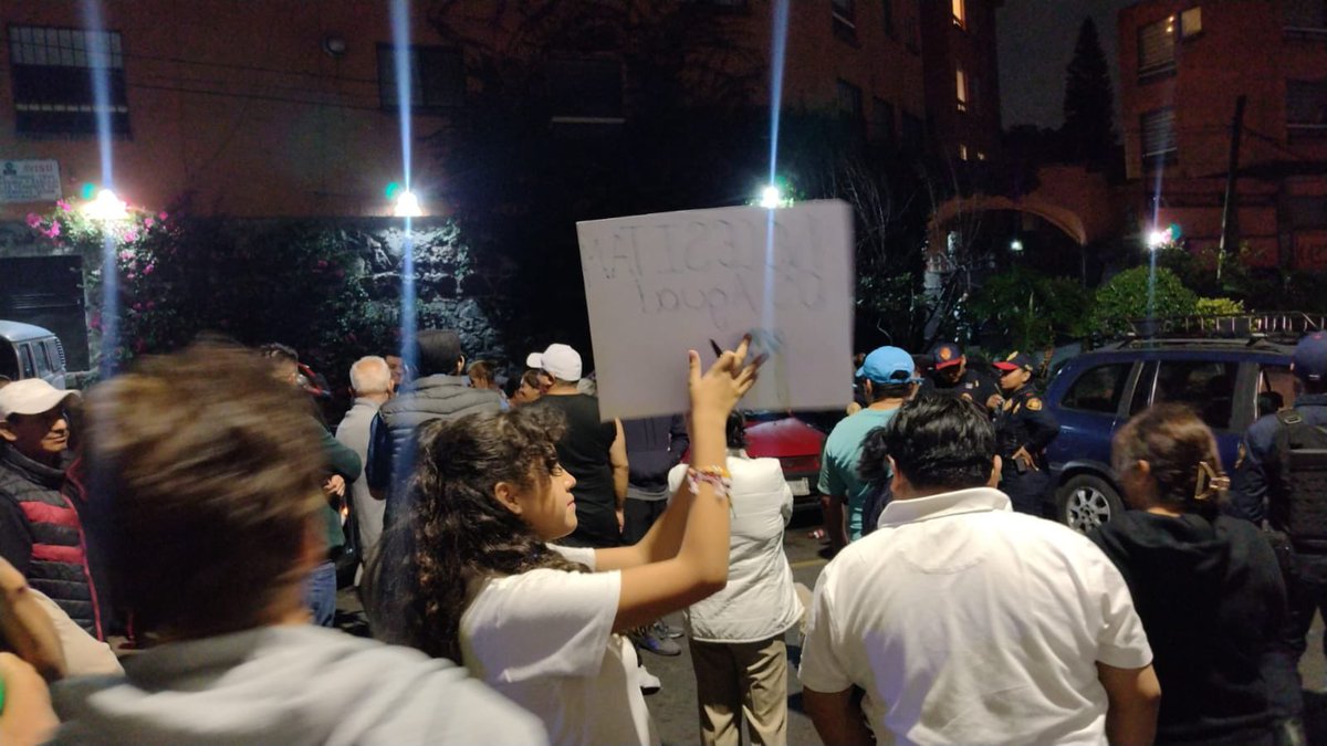 Claro que te conocemos bien, participaste en el equipo de Leonel Luna y Antonieta Hidalgo que ARRASÓ con la zona al solapar la #CorrupciónInmobiliaria en Av Toluca y Desierto de los Leones!
Hoy un caos de infraestructura y servicios urbanos.
Porque no te presentas al
Cierre que