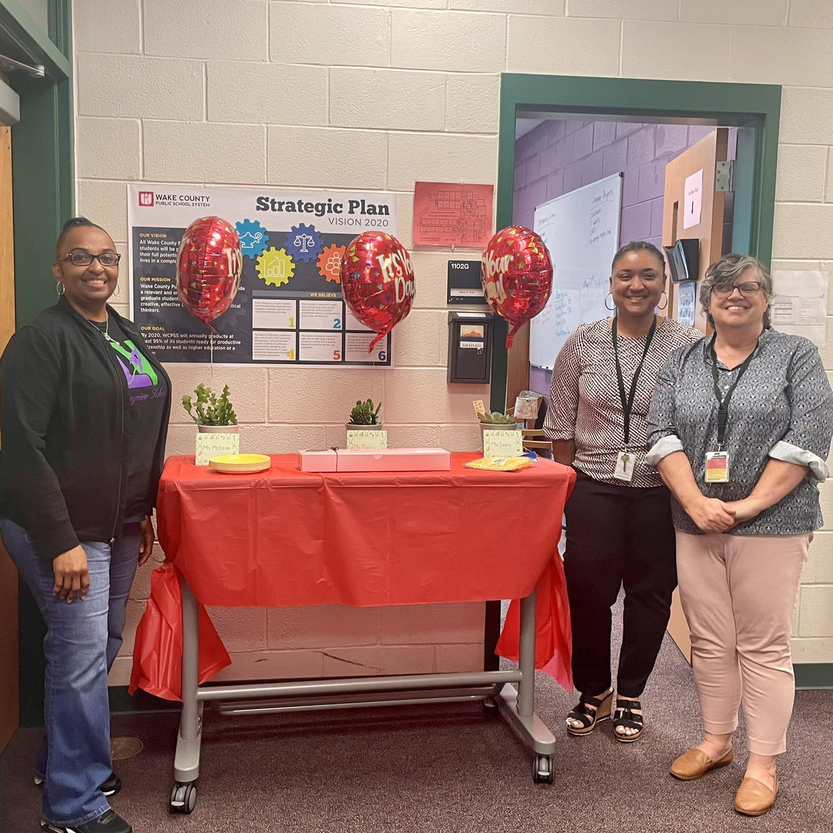 HairstonTeaches's tweet photo. Happy Administrative Professionals Day! 

Mrs. Tulis, Mrs. Jarvis, and Mrs. McLeod we would LITERALLY be lost without y’all! 💕

Our team here at @TheNewView324 wanted to show you our appreciation! 🥹

#AdministrativeProfessionalsDay
#AdministrativeProfessionalsWeek https://t.co/KD85Y7NqMf