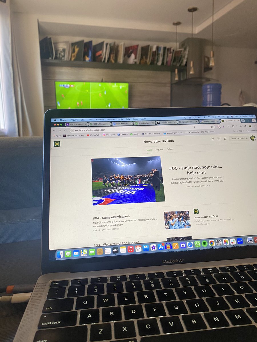 Não quer perder o que de melhor ocorreu na semana no futebol europeu?

A versão Pocket do Guia do Futebol na nossa newsletter segue forte - e gratuita!

🔗 oguiadofutebol.substack.com/subscribe

Adicione seu e-mail e receba toda terça-feira, às 8h30, nosso resuminho!