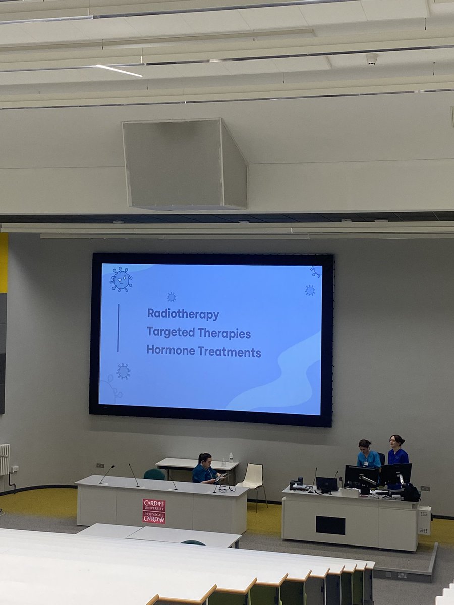 Very interesting teaching session today held by our AO ANP, AO SALT, AO CNS and AO dietitian covering radiotherapy, targeted therapies and hormone treatments! Next week we will be covering Immunotherapy toxicities 🦠