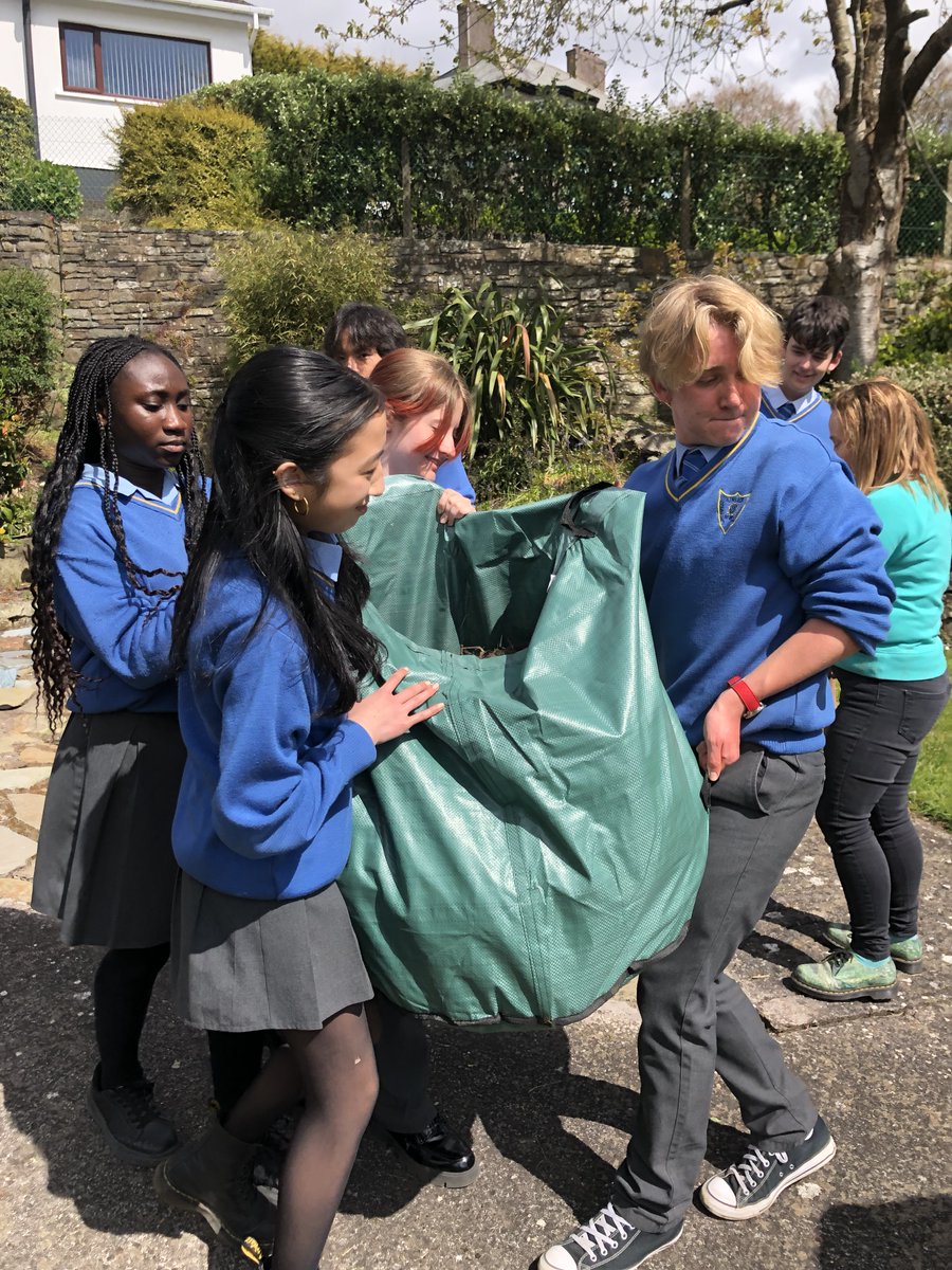 @KinsaleComSch TY Sustainability Team working hard at St. John's Parish Church Kinsale removing the top layer of sod in preparation for planting a wildflower garden. @KinsaleTY @KCSustainabilty @KCS_Global #biodiversity #wildflowers